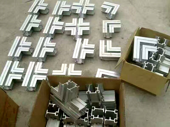 隔断基材1